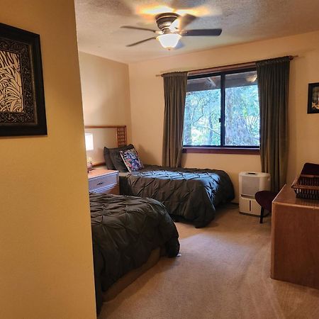 Hale Mauna Loa Upper Level With Shared Hot Tub Волкано Экстерьер фото