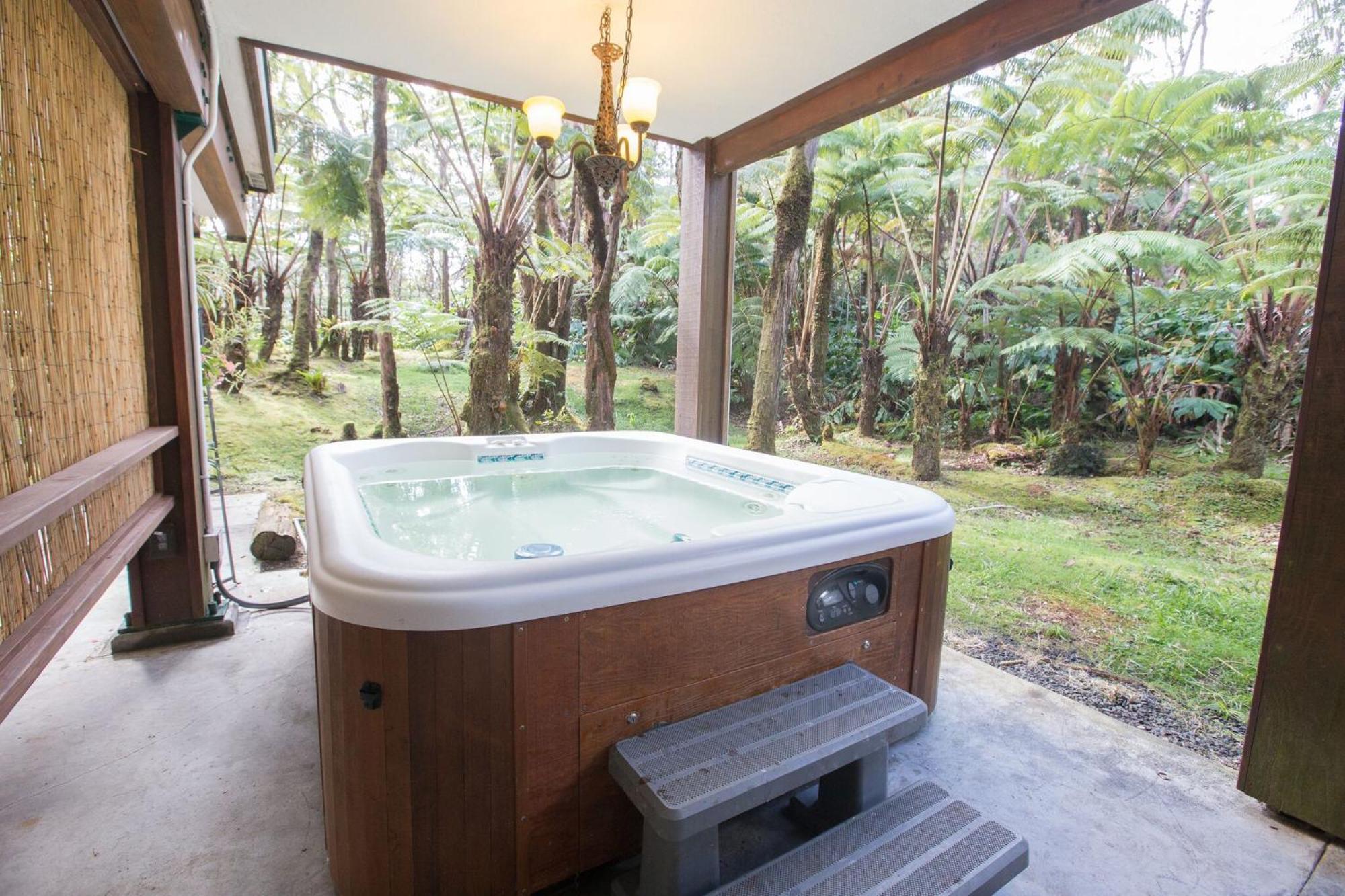 Hale Mauna Loa Upper Level With Shared Hot Tub Волкано Экстерьер фото