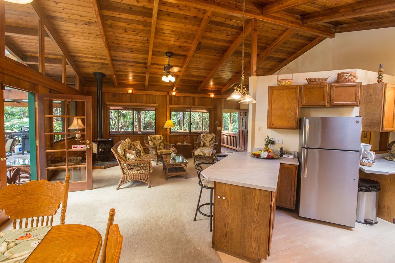Hale Mauna Loa Upper Level With Shared Hot Tub Волкано Экстерьер фото